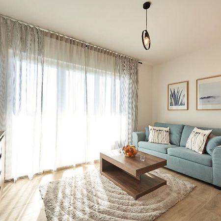 Luxury Apartment Charm With Pool 特罗吉尔 外观 照片