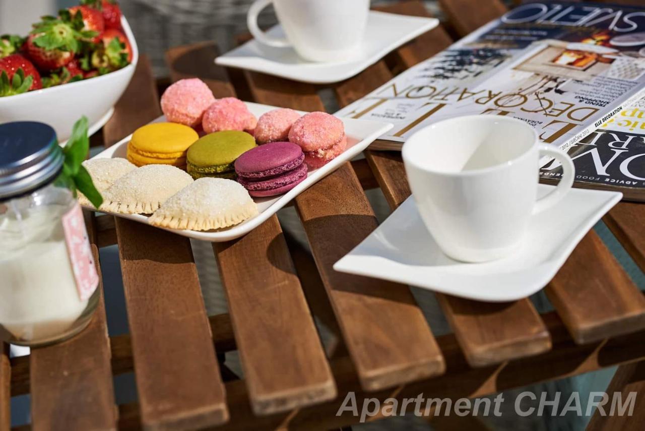 Luxury Apartment Charm With Pool 特罗吉尔 外观 照片