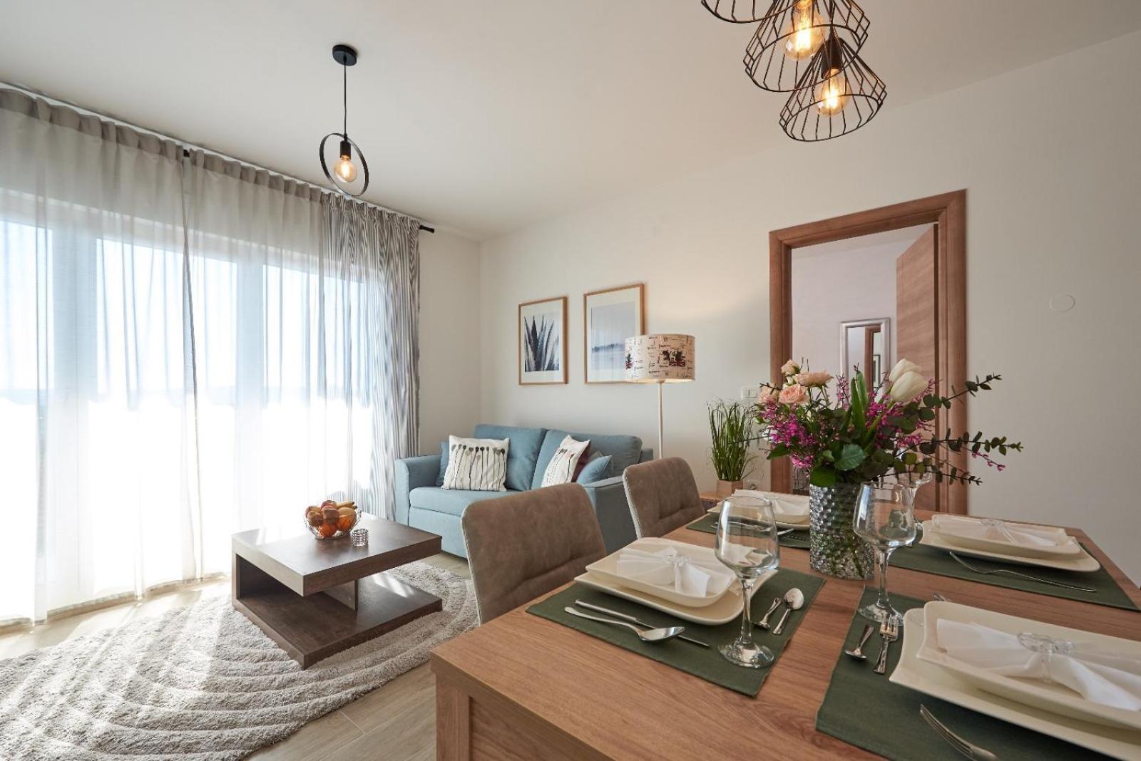 Luxury Apartment Charm With Pool 特罗吉尔 外观 照片
